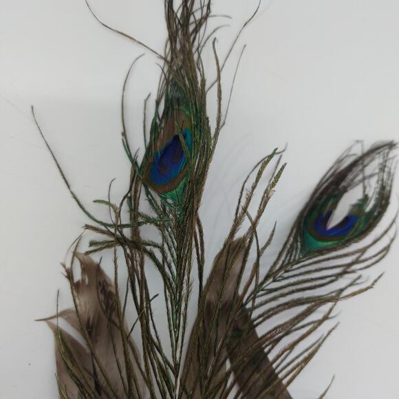 Feather Mask Peacock Feather Masquerade Mardi Gras Pink Eyes - Picture 9 of 13